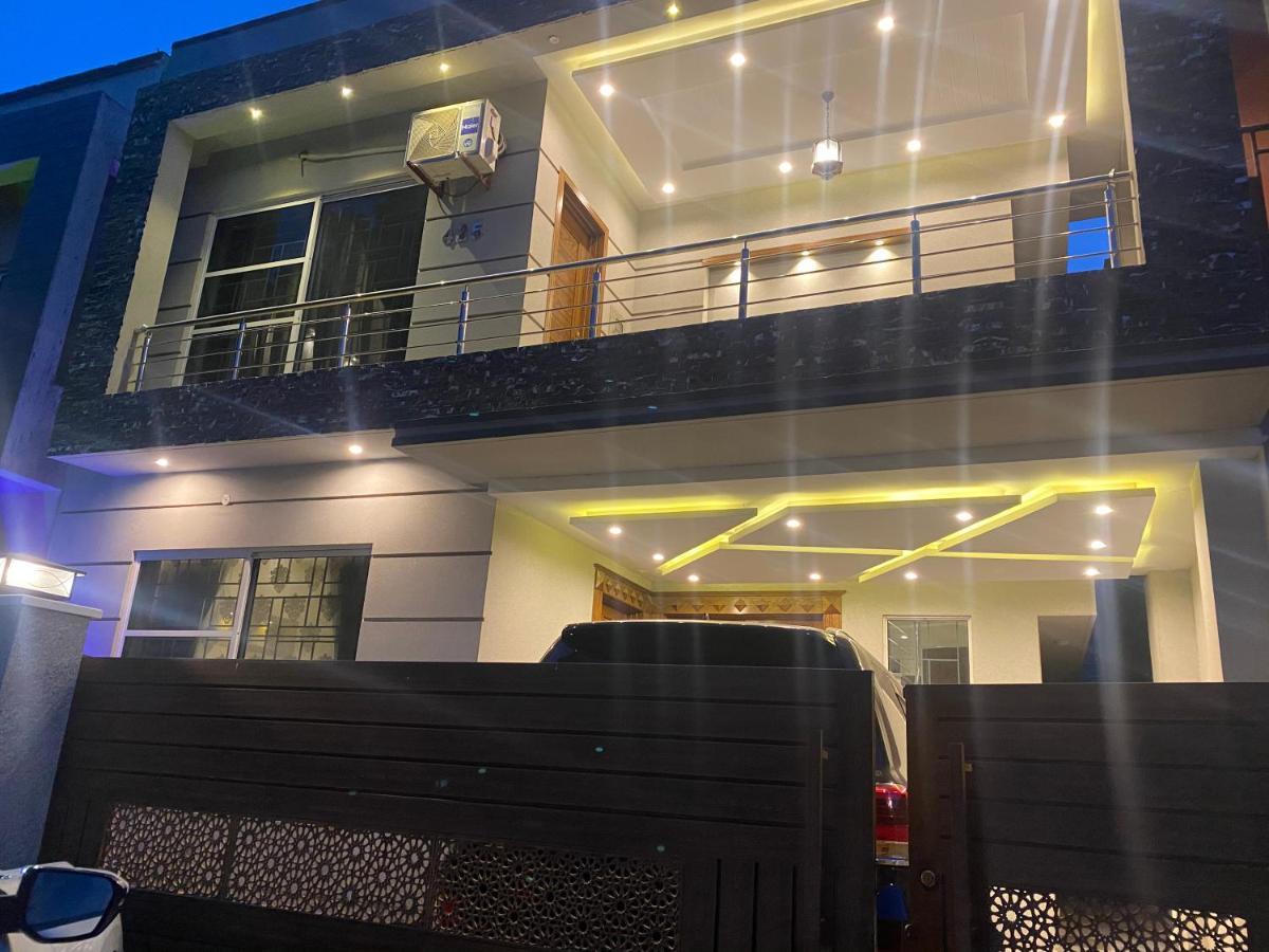 Luxury Guest House In Bahria Town Rawalpindi Extérieur photo