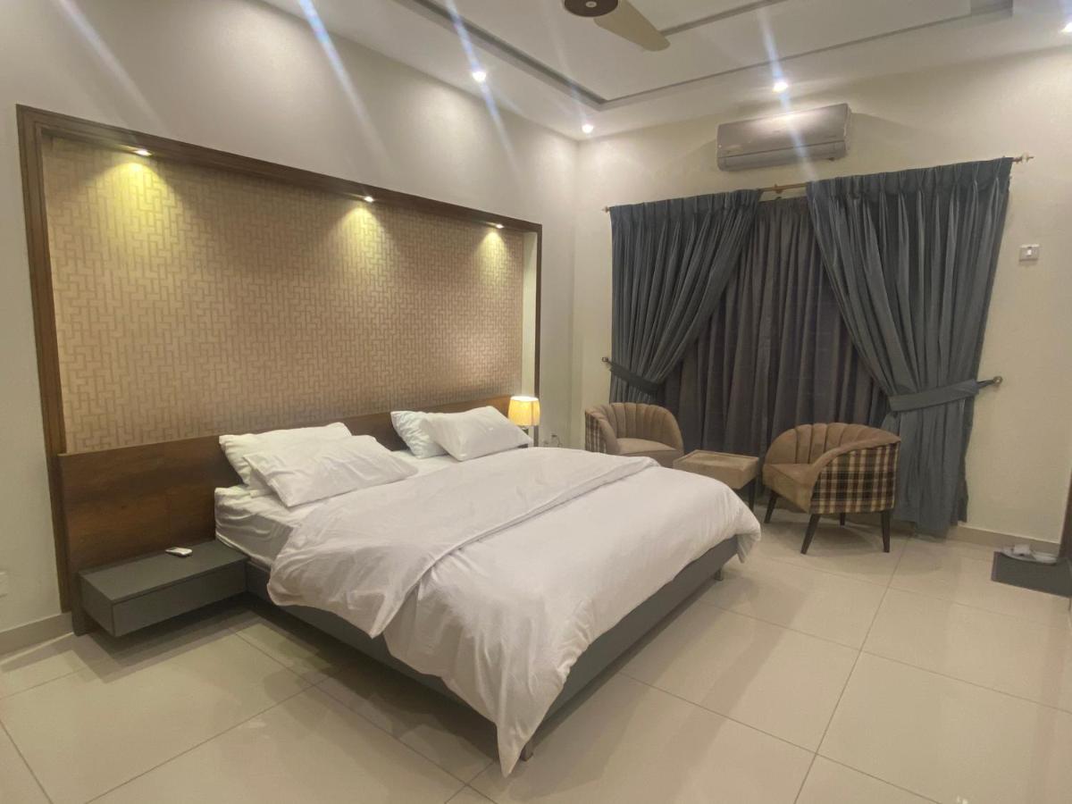 Luxury Guest House In Bahria Town Rawalpindi Extérieur photo