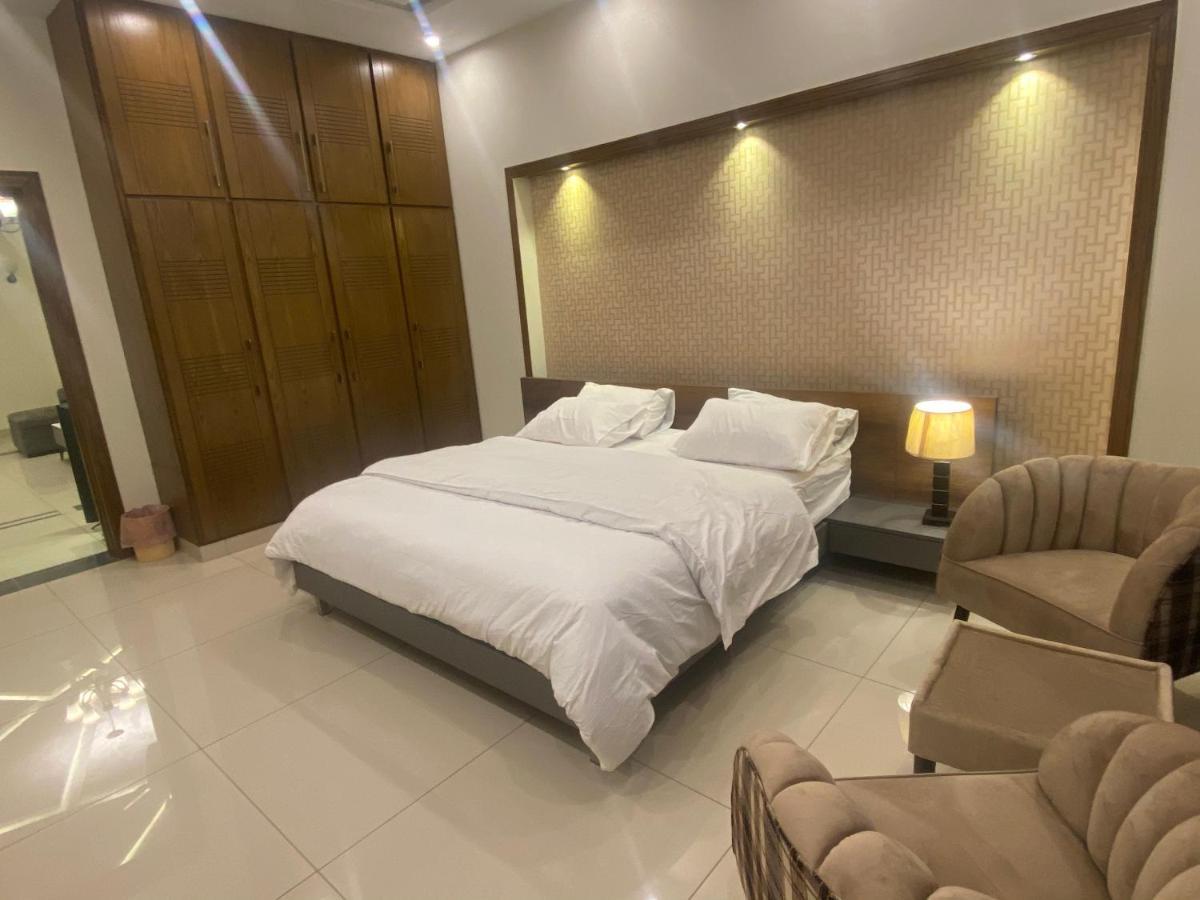 Luxury Guest House In Bahria Town Rawalpindi Extérieur photo