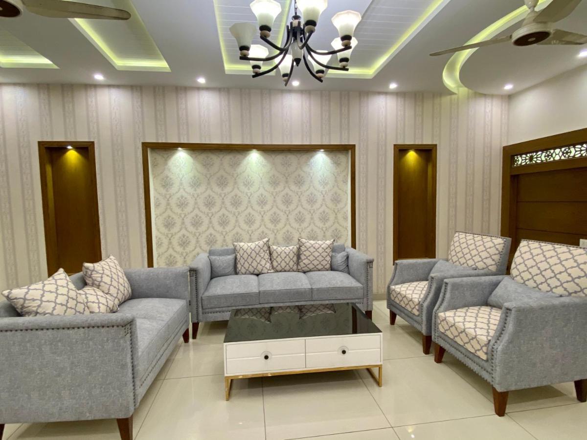 Luxury Guest House In Bahria Town Rawalpindi Extérieur photo