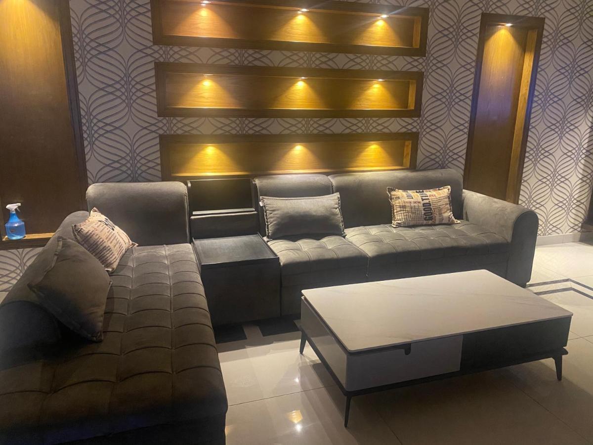 Luxury Guest House In Bahria Town Rawalpindi Extérieur photo