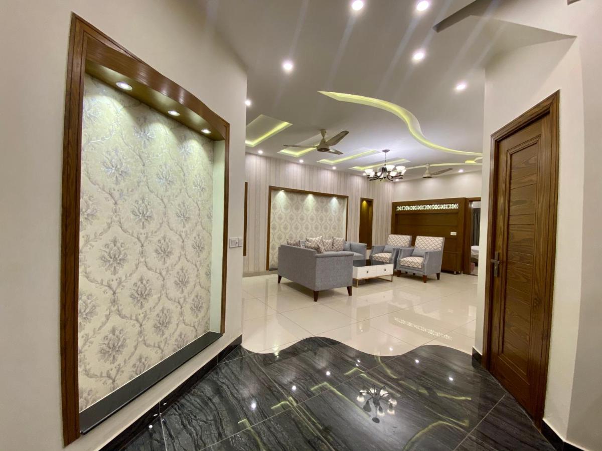 Luxury Guest House In Bahria Town Rawalpindi Extérieur photo