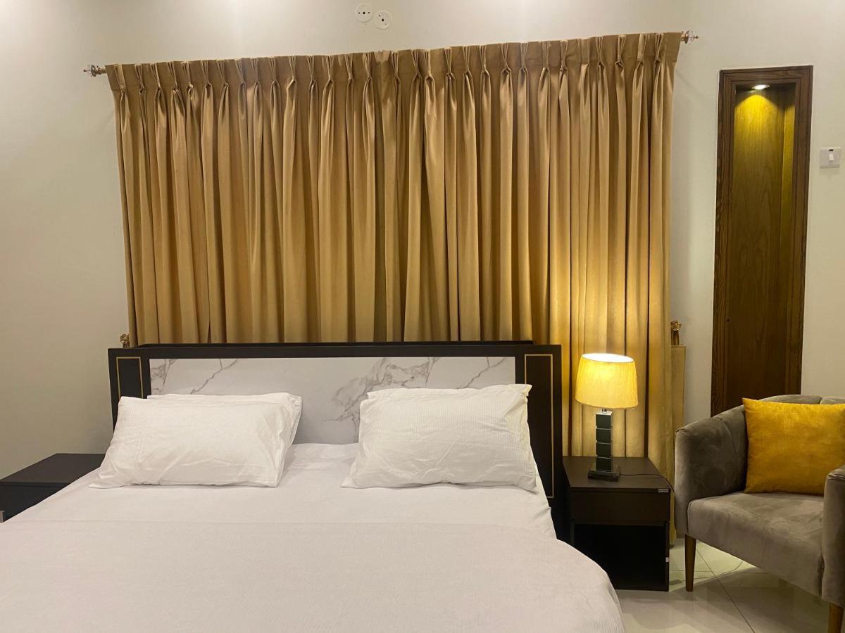 Luxury Guest House In Bahria Town Rawalpindi Extérieur photo