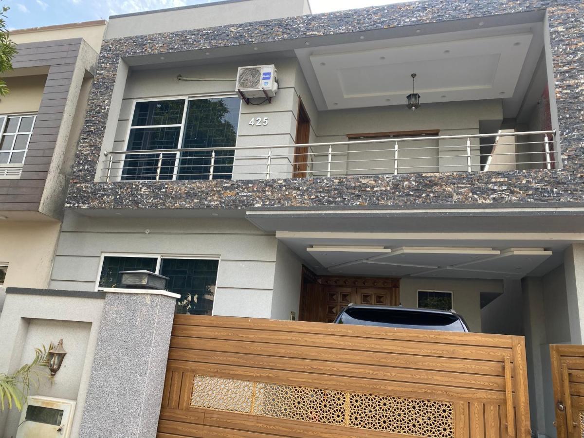 Luxury Guest House In Bahria Town Rawalpindi Extérieur photo