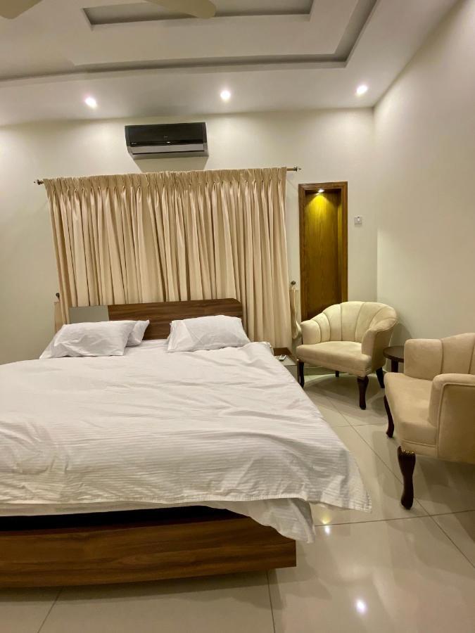 Luxury Guest House In Bahria Town Rawalpindi Extérieur photo