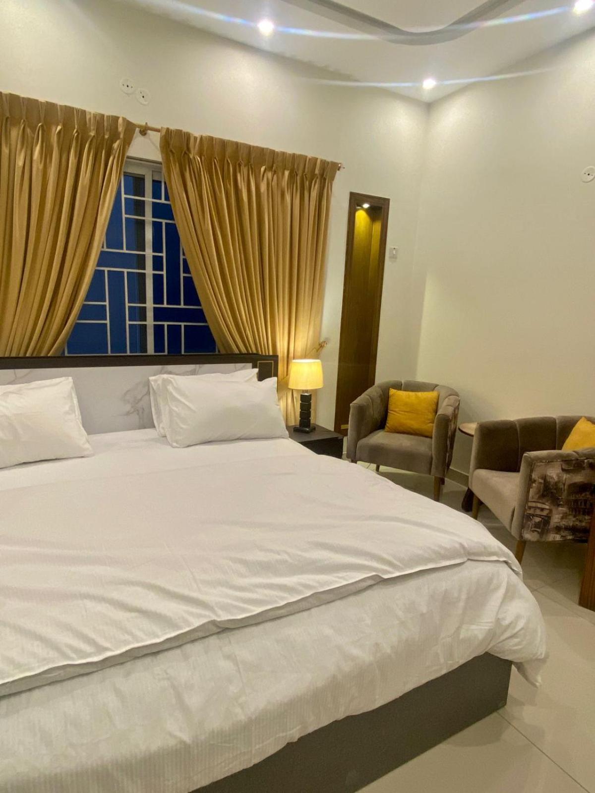 Luxury Guest House In Bahria Town Rawalpindi Extérieur photo